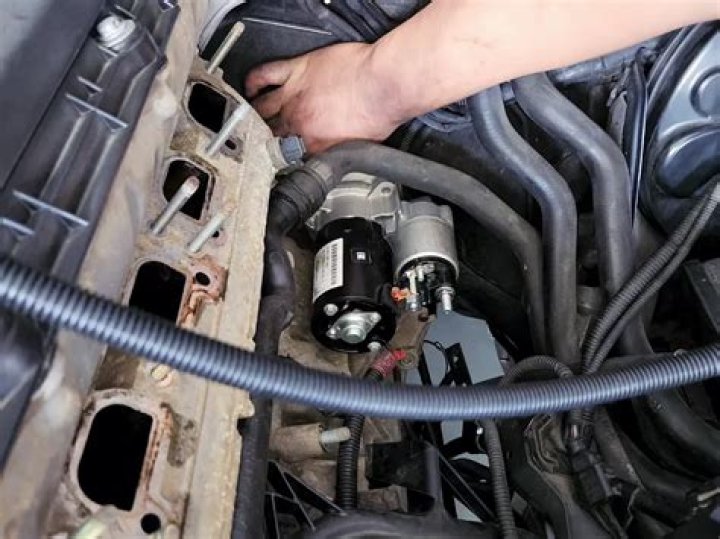 2008 ford fusion starter location