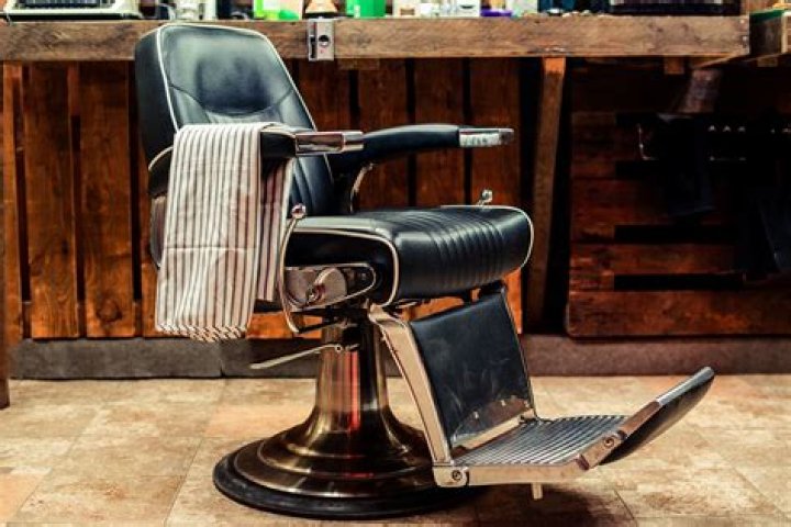 average cost to rent a barber chair uk