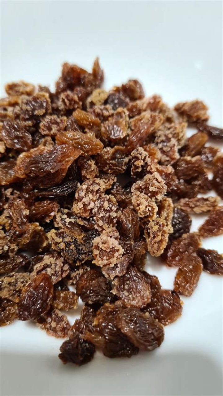 can expired raisins hurt you