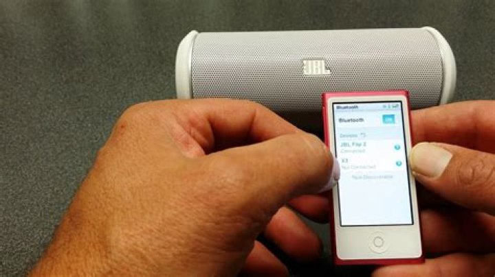does ipod nano have speakers