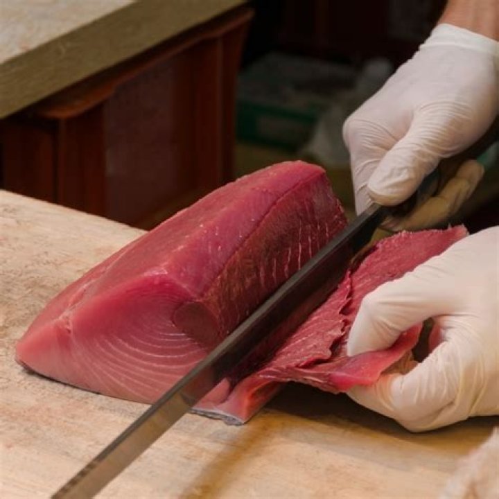 does tuna have bones