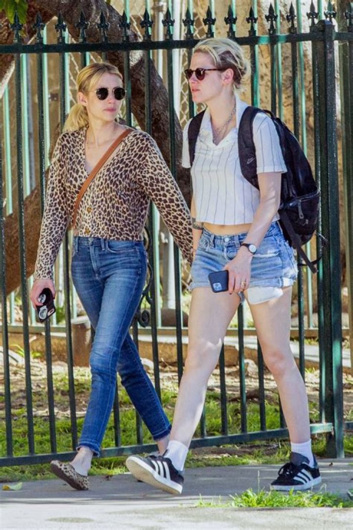 emma roberts and kristen stewart