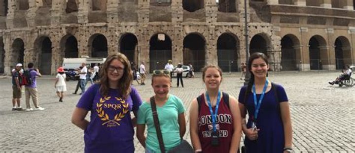 girls scouts in italy