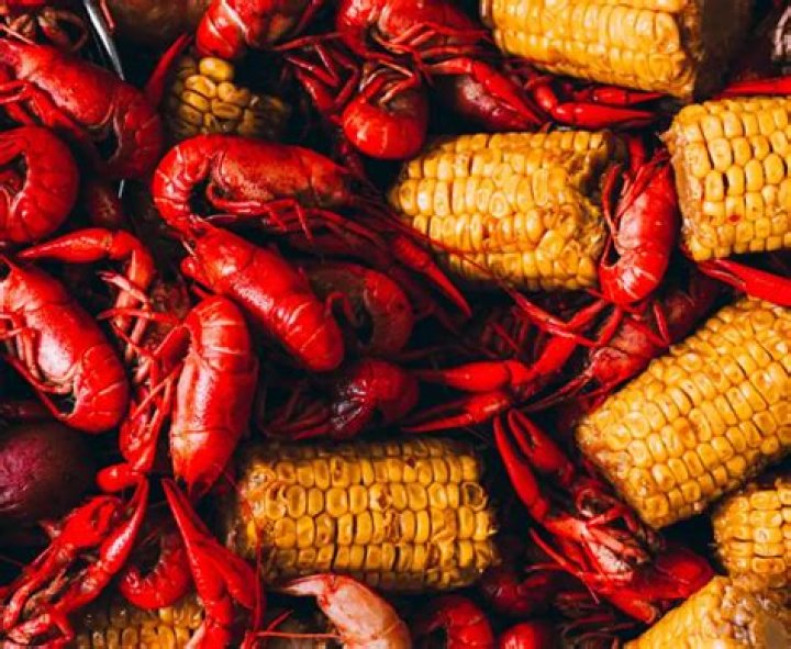 how long is cooked crawfish good for