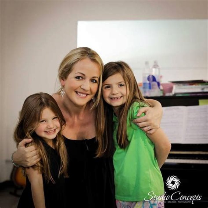 lisa kelly celtic woman children