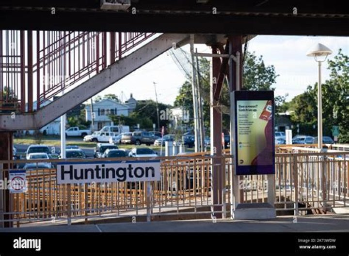 parking at huntington train station without permit