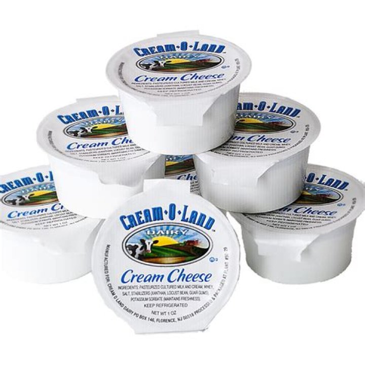 What is 1 oz cream cheese?